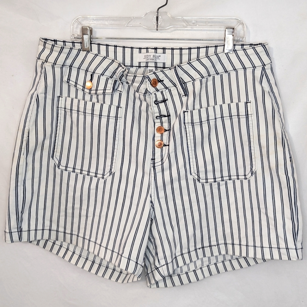 Judy Blue - High Rise Wh/Blu Shorts (Size 3XL)
